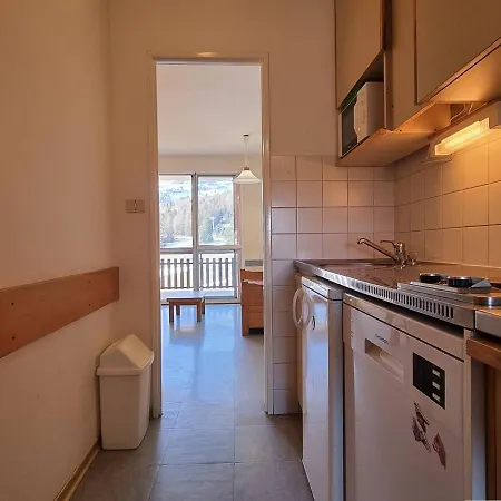 2 Pieces, 5 Pers, Proche Pistes, Commerces Et Telesiege, Parking Gratuit - Fr-1-525-267 Apartment